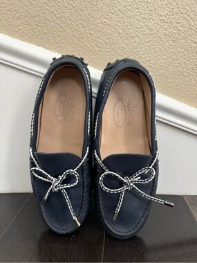 TOD'S Navy Leather Moccasin Loafers with Braided Contrast Laces